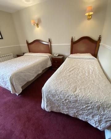 Monaghans Harbour Hotel นาส ภายนอก รูปภาพ